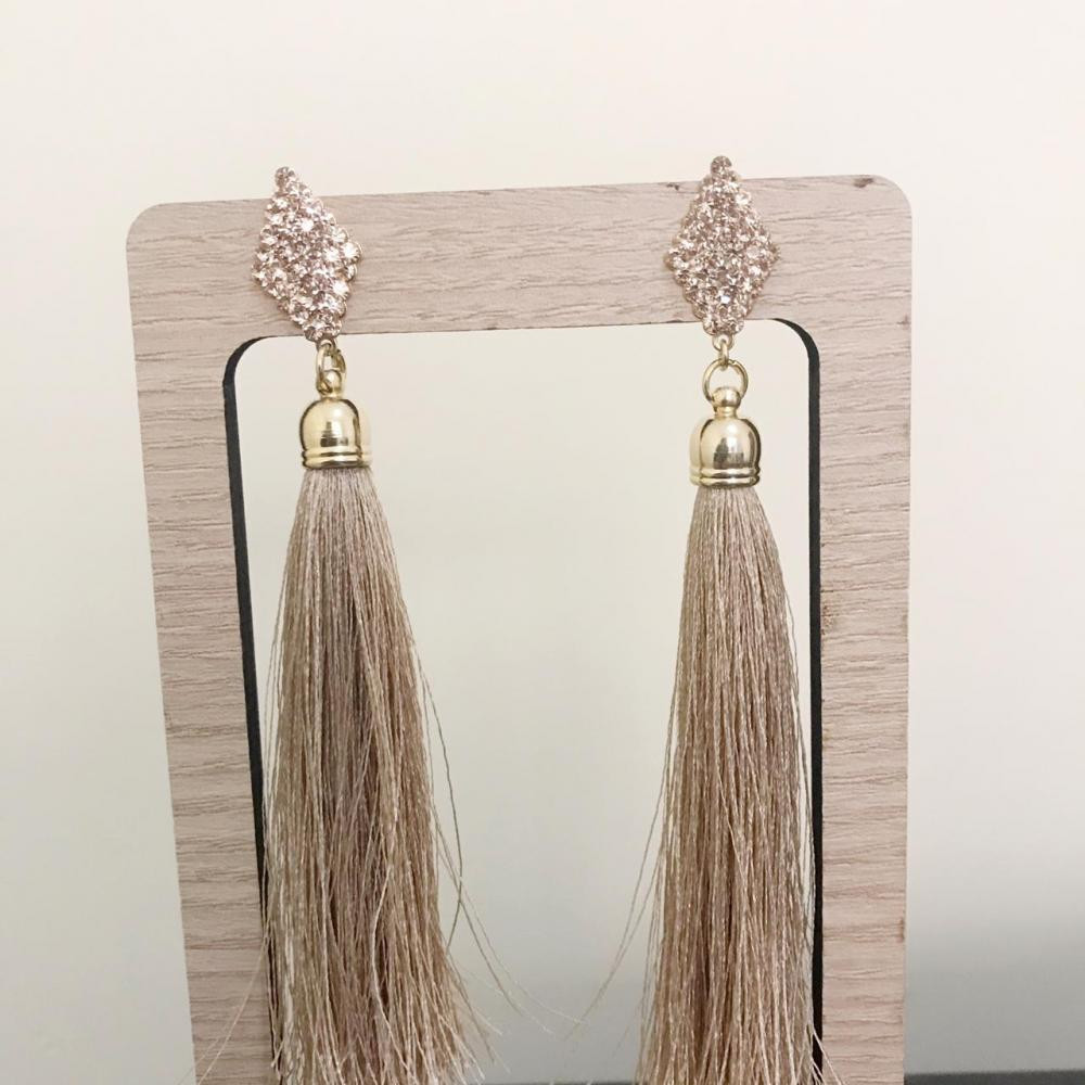 Brinco Tassel