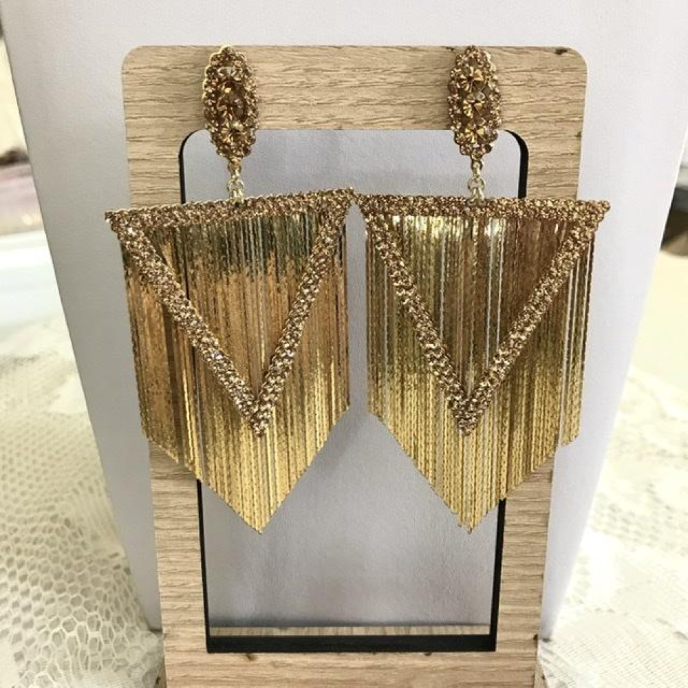 brinco de franja e strass