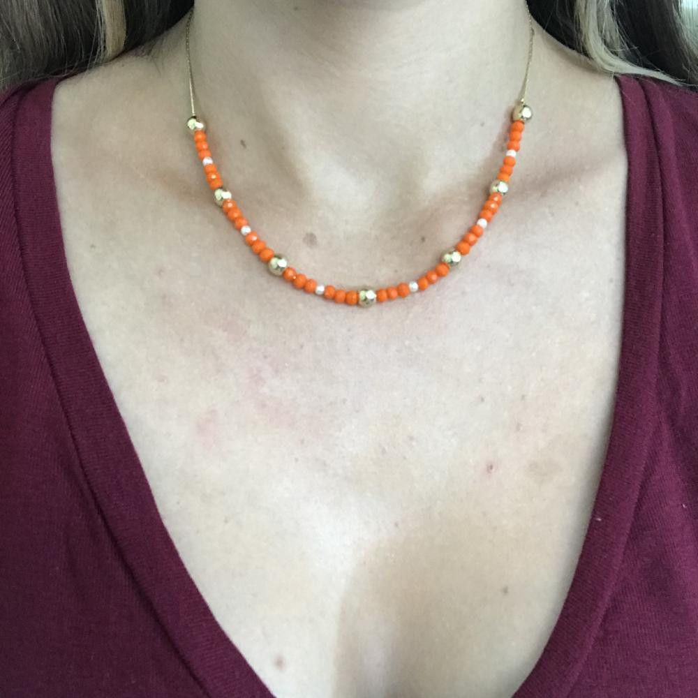 Choker com cristais bolas laranjas