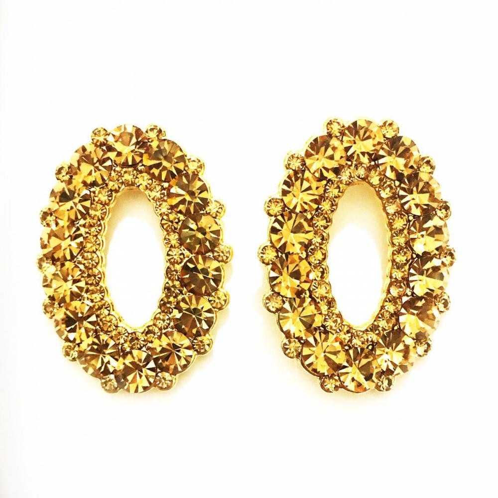 Brinco médio com strass folheado a ouro 18kg