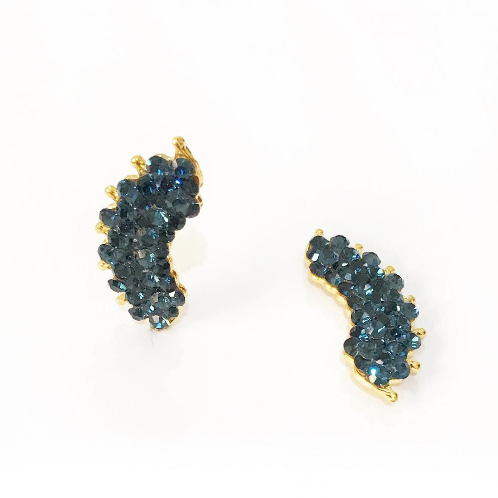 Brinco earcuff com strass folheado a ouro 18k