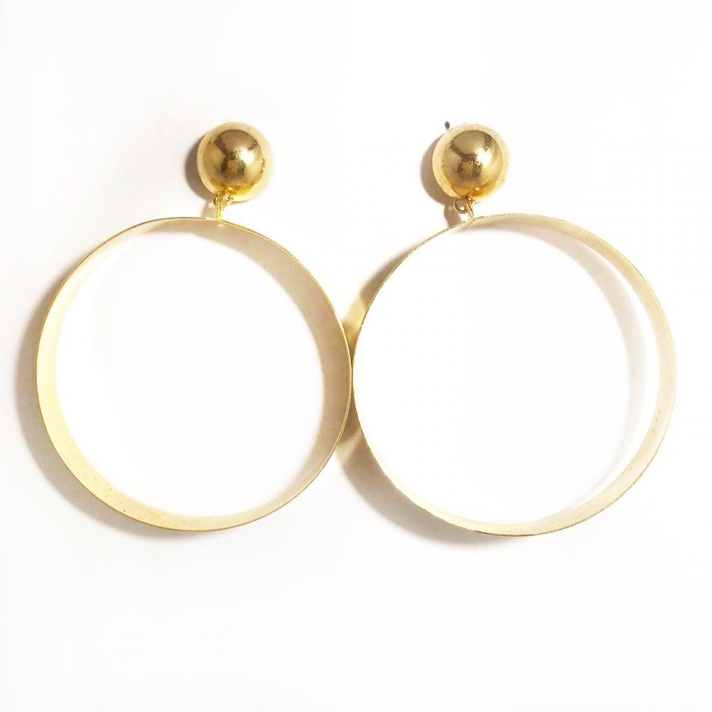Brinco de Argola vazada folheada a ouro 18k