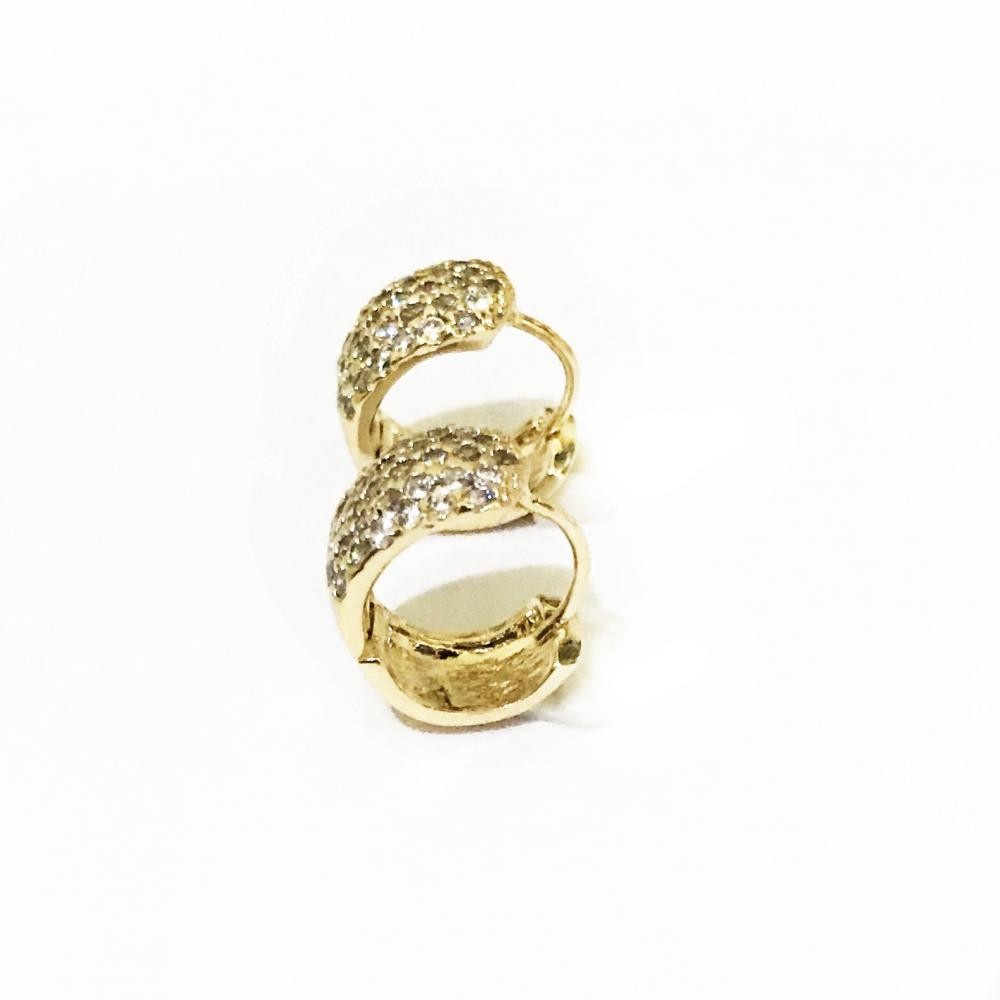 Brinco de argola cravejada com zircônia Folheada a ouro 18k