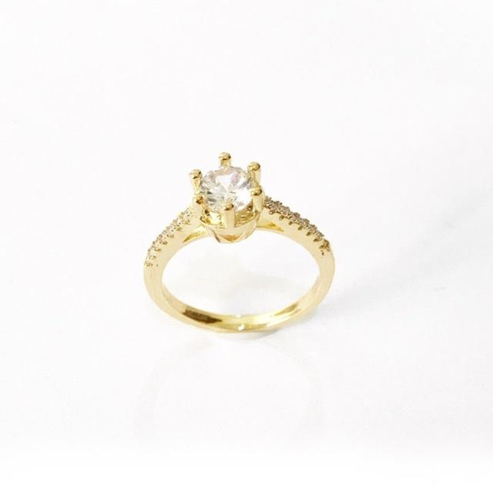Anel cravejado com zircônia Folheado a ouro18k