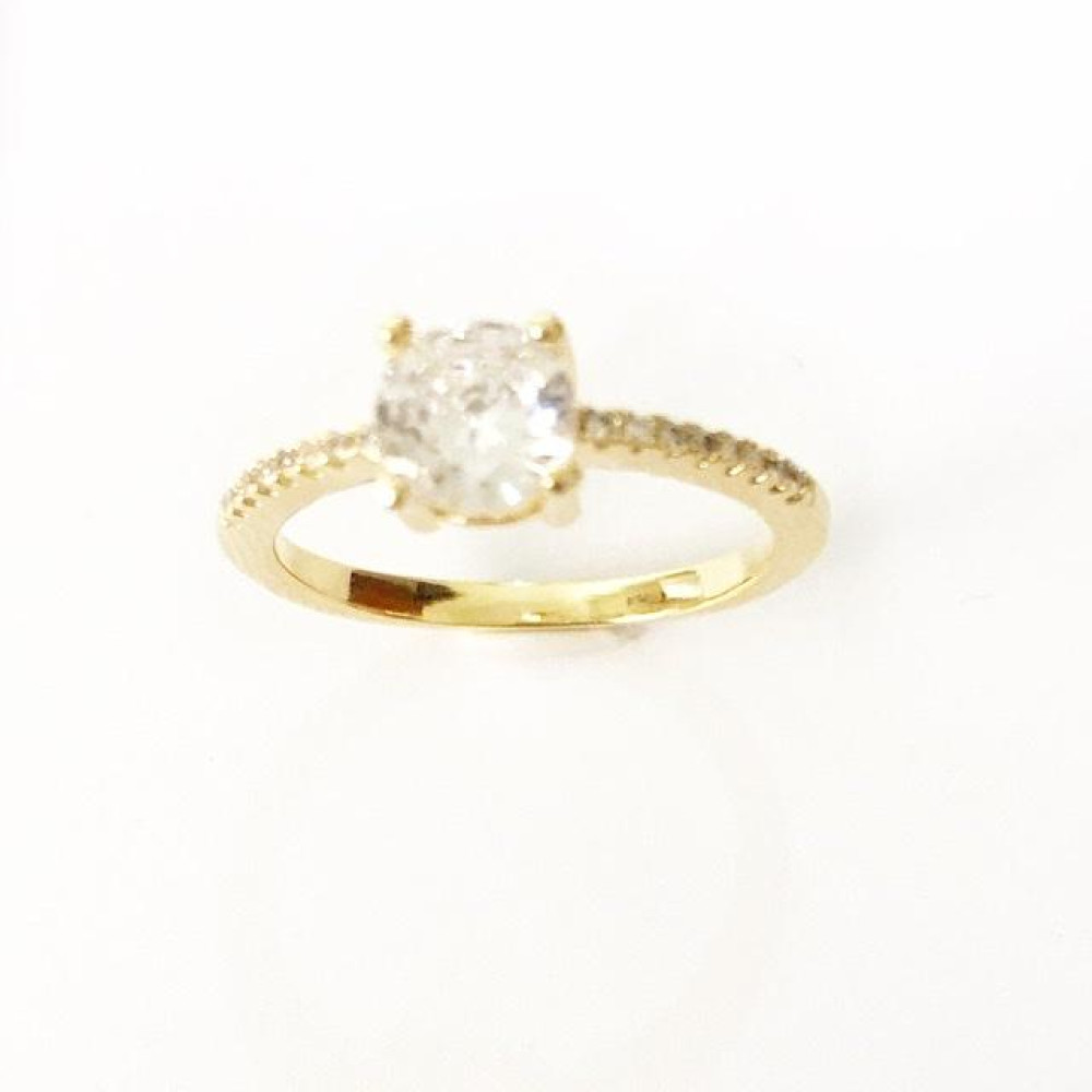 Anel cravejado com zircônia Folheado a ouro18k