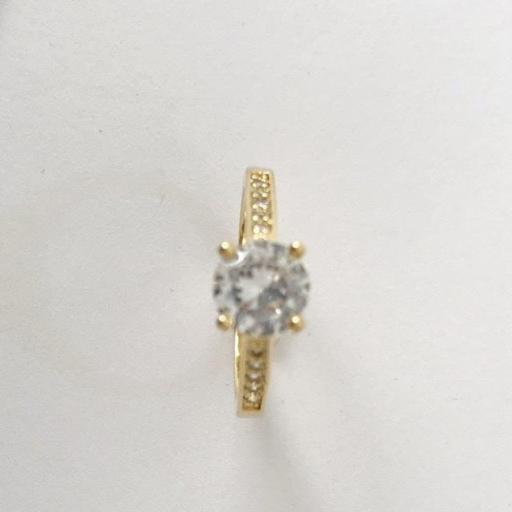 Anel cravejado com zircônia Folheado a ouro18k