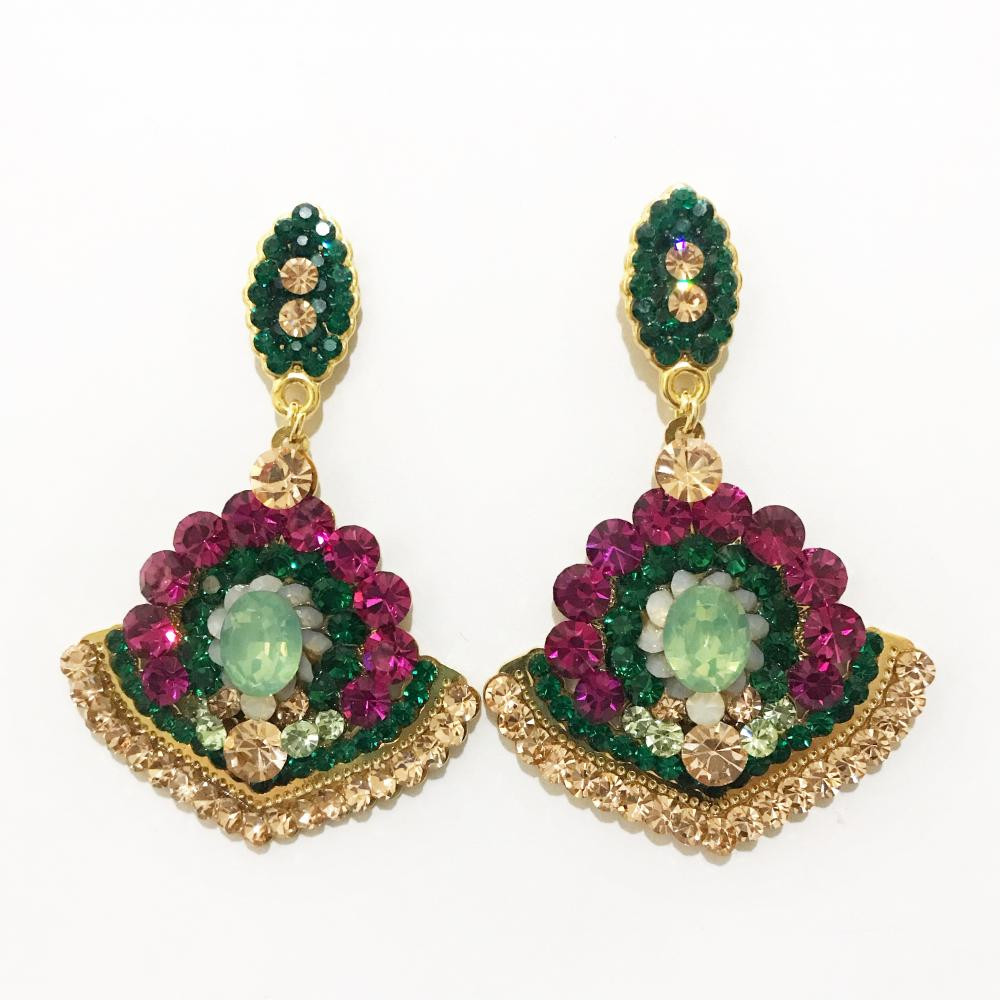 Brinco leque Médio com strass Folheado a ouro 18k