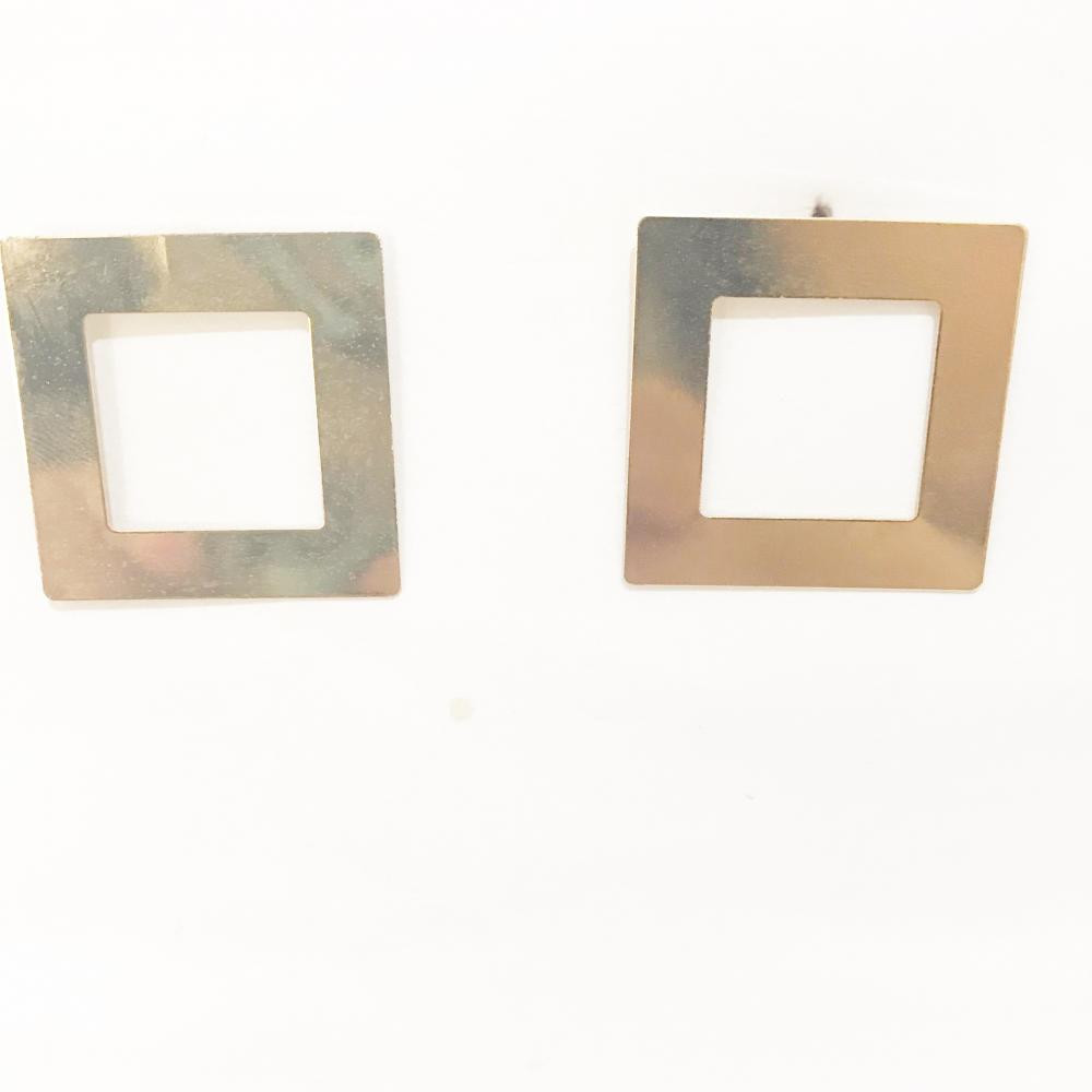 Argola quadrada folheado a ouro 18k