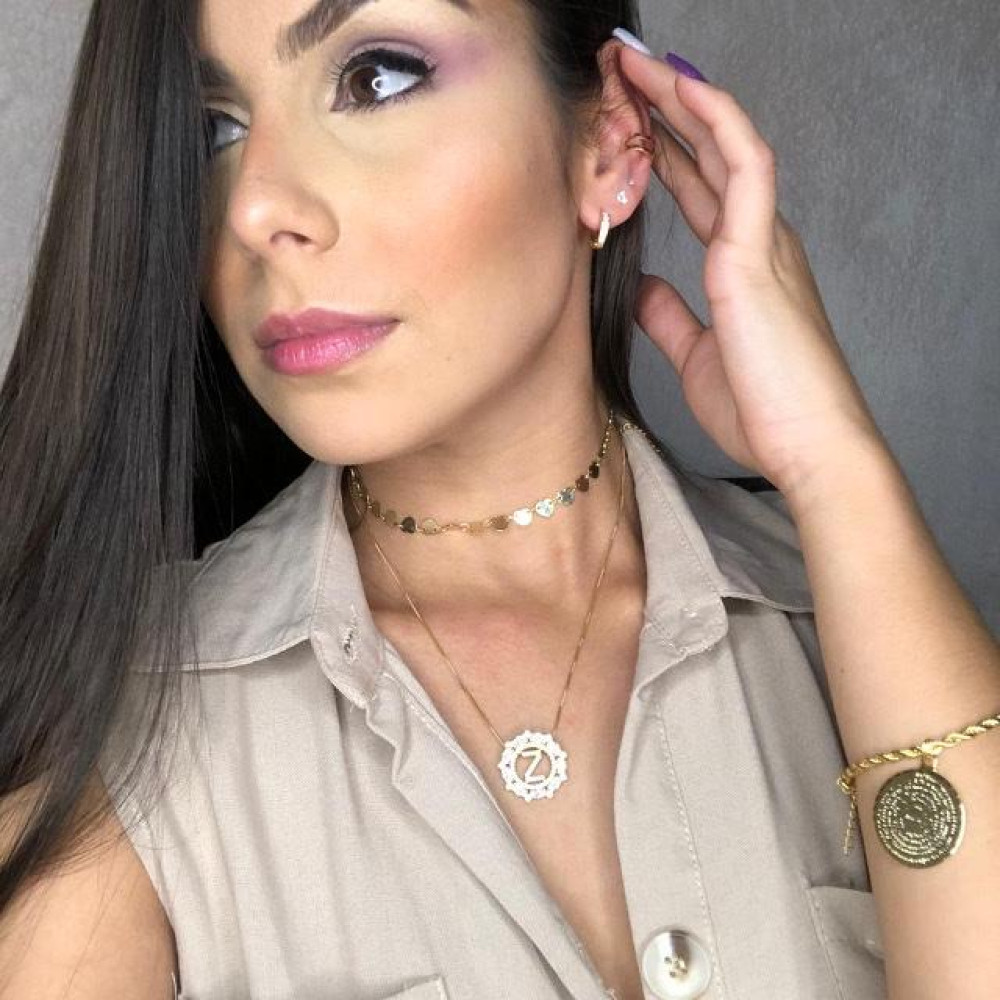 Colar Personalizado Mandala Letra cravejada com zircônia 