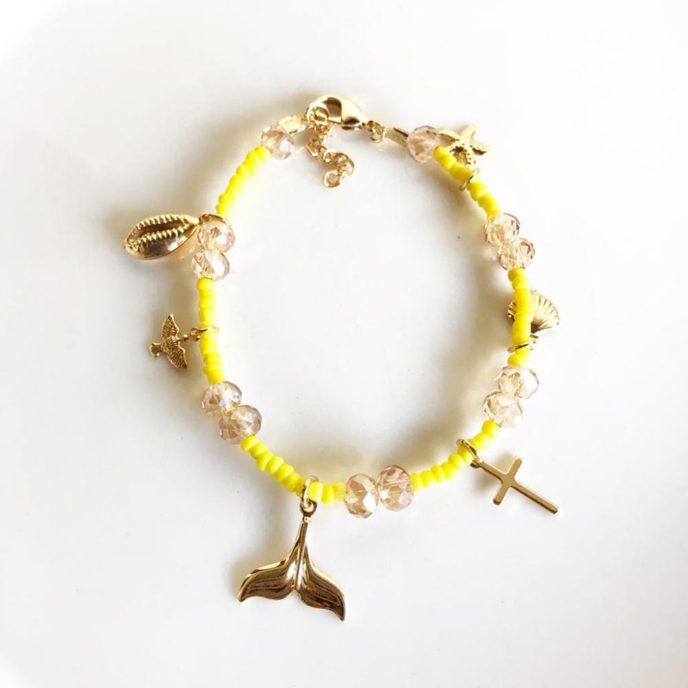 Pulseira de bolinhas coloridas com pingentes folheado a ouro 18k