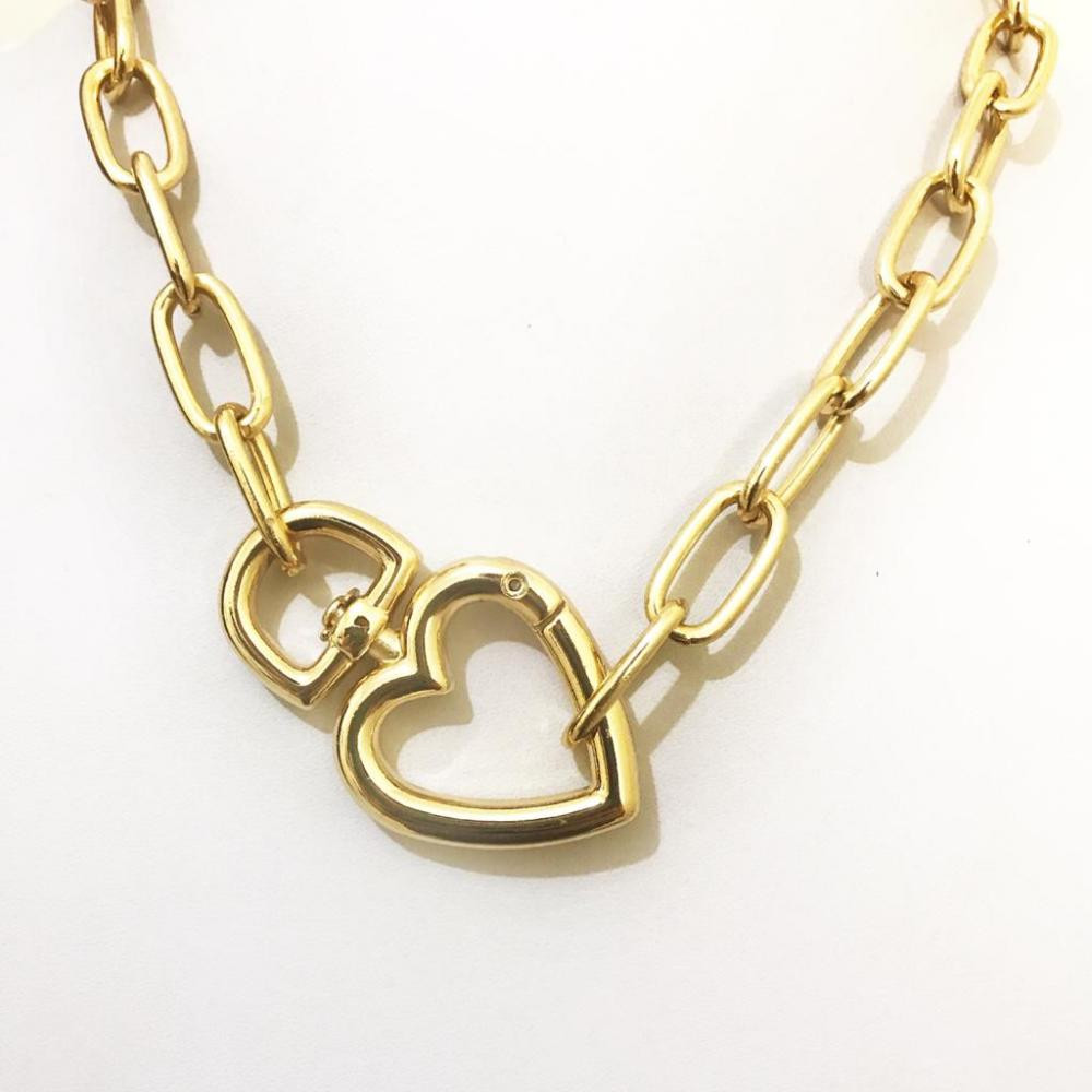 Colar elo grande com fecho de coração banhado a ouro 18k 