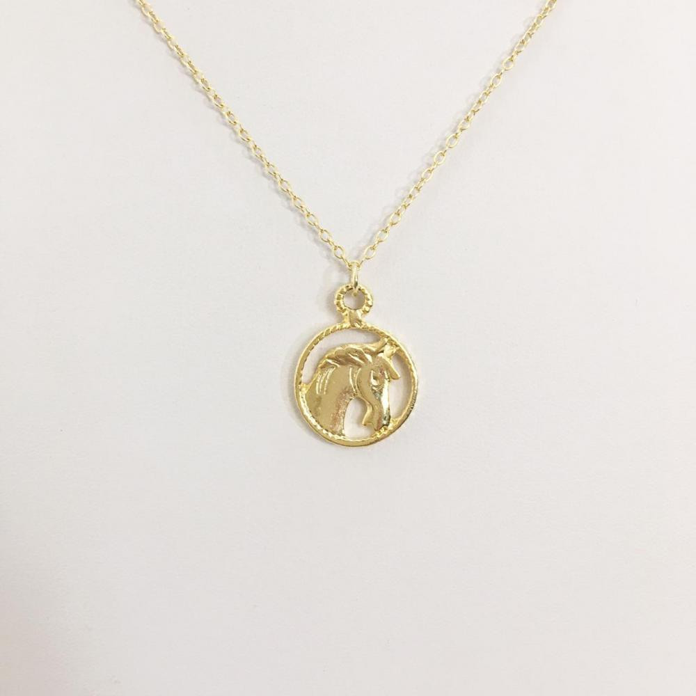 Colar mandala com cavalo folheado a ouro 18k