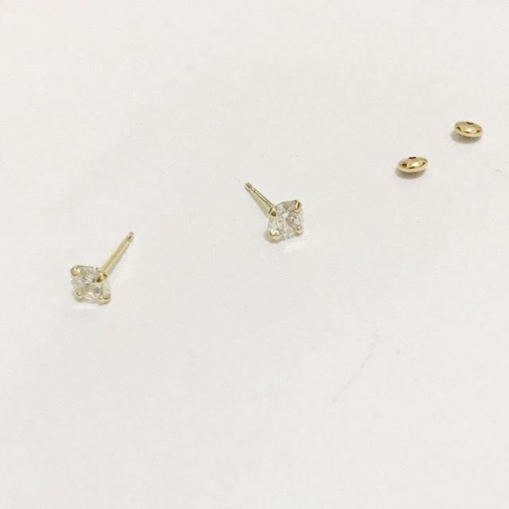 Brinco ponto de luz infantil folheado a ouro 18k
