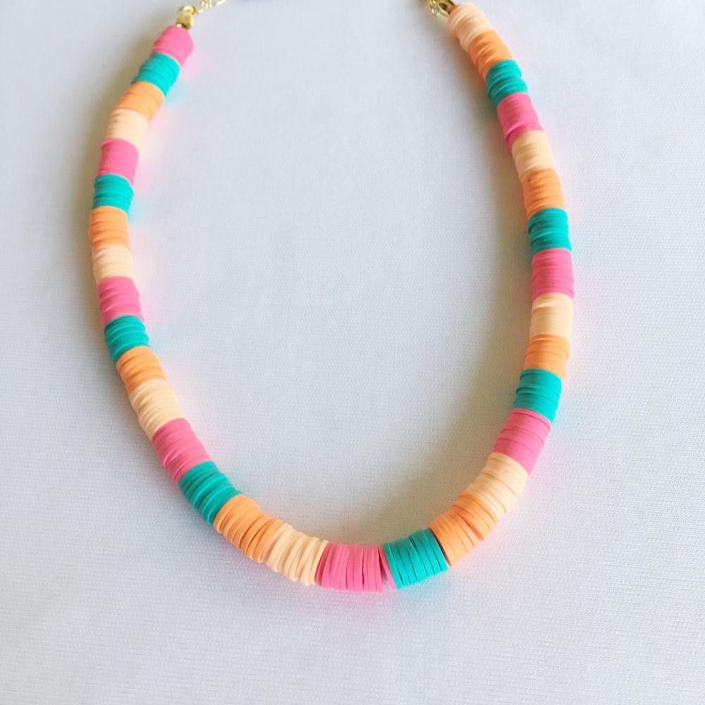 Colar Choker gargantilha com borrachas resinadas folheada a ouro 18k