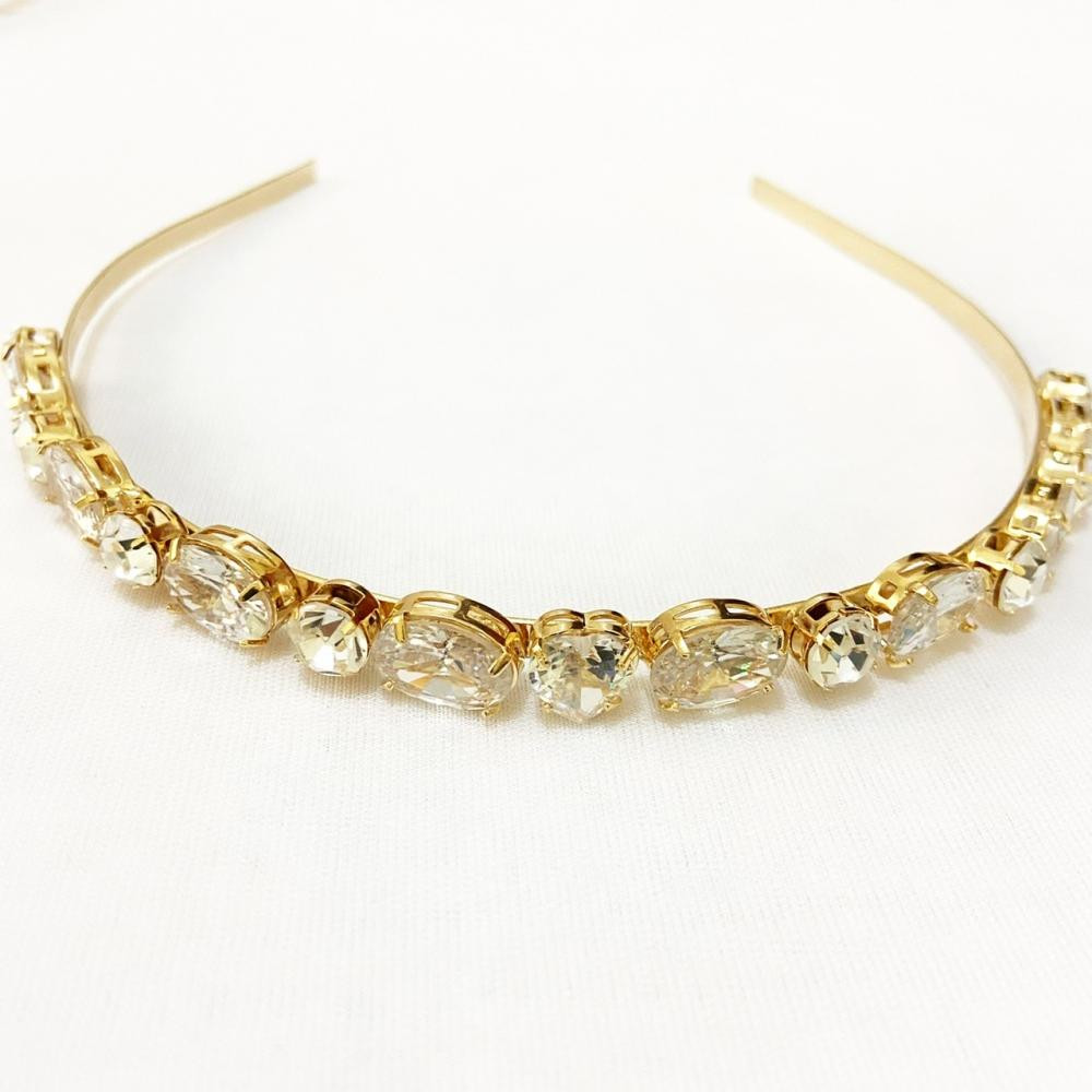 Tiara com zircônia cristal folheada a ouro 18k
