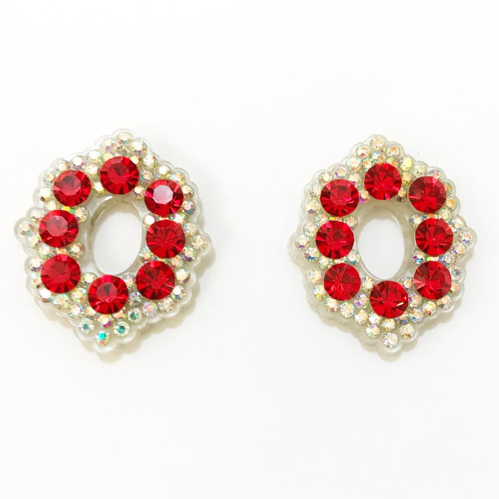 Brinco oval de acrílico com strass 