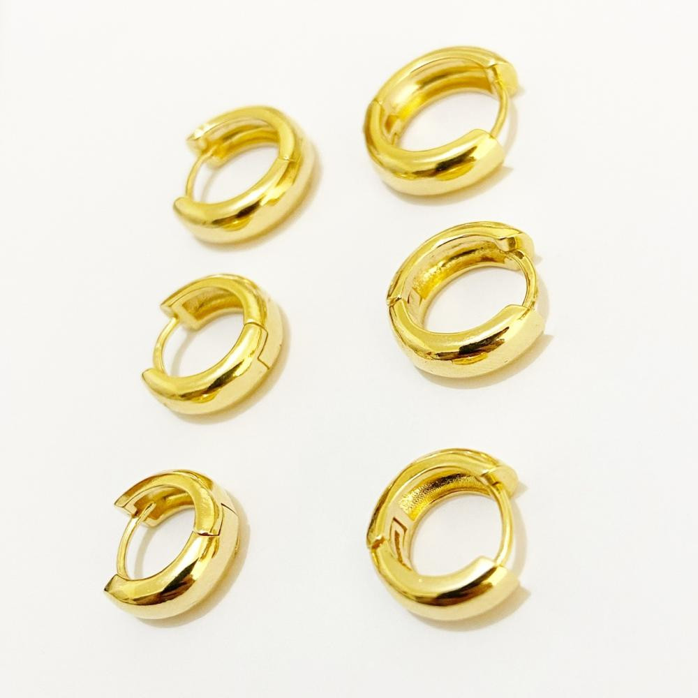 Brinco trio de argola lisa folheada a ouro 18k