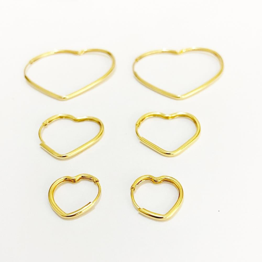Brinco trio de argolas coração vazado folheado a ouro 18k
