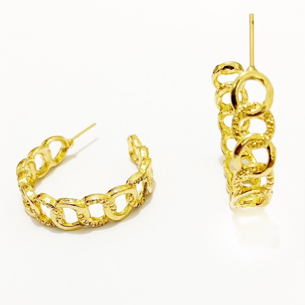 Brinco de argola médio de elo Cartier folheado a ouro 18k
