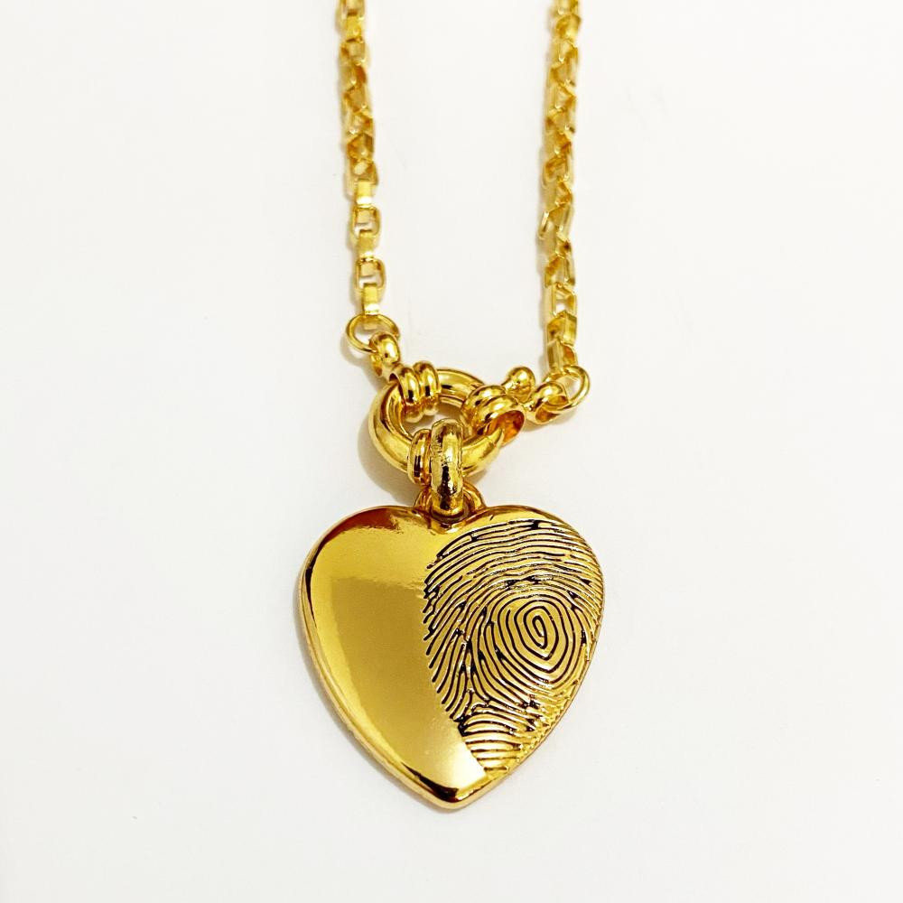 Colar com fecho de boia e pingente de coração de digital folheado a ouro 18k