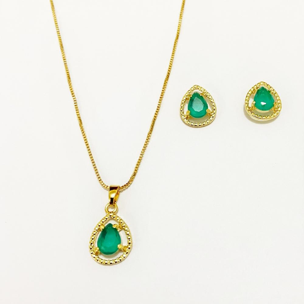 Conjunto de gota verde folheado a ouro 18k