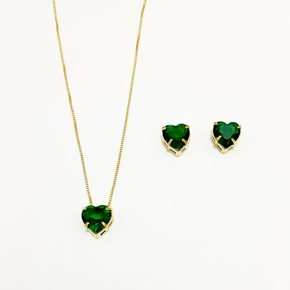 Conjunto de coração com zircônia cravejada folheado a ouro 18k