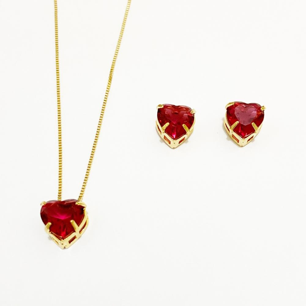 Conjunto de coração cravejado com zircônia folheado a ouro 18k