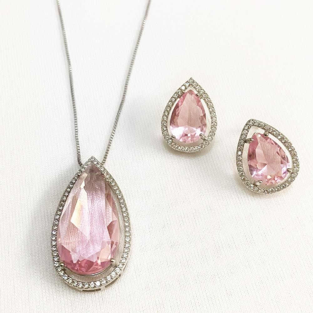 Conjunto de gota grande cravejada com zircônia folheado a ródio branco