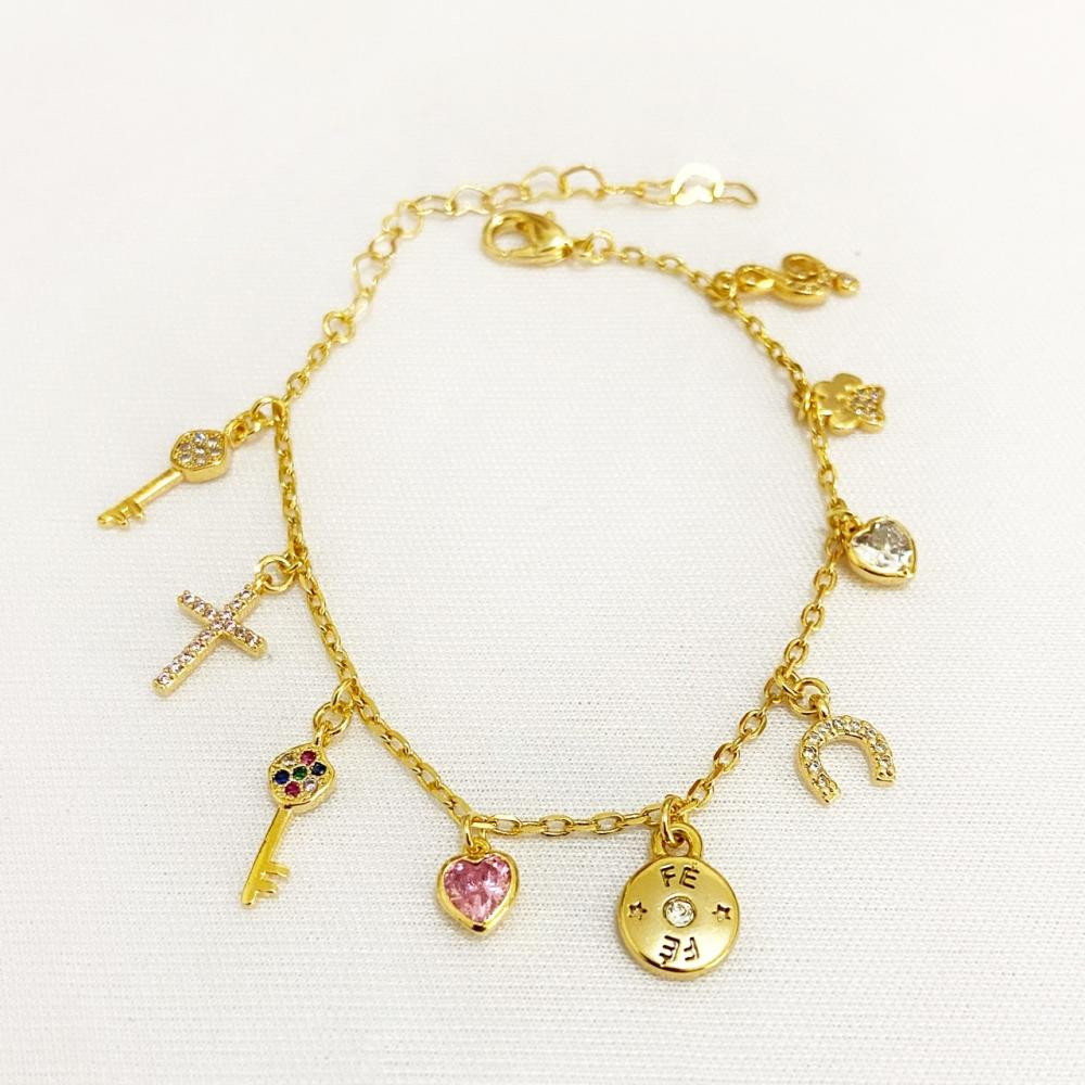 Pulseira com pingentes folheado a ouro 18k
