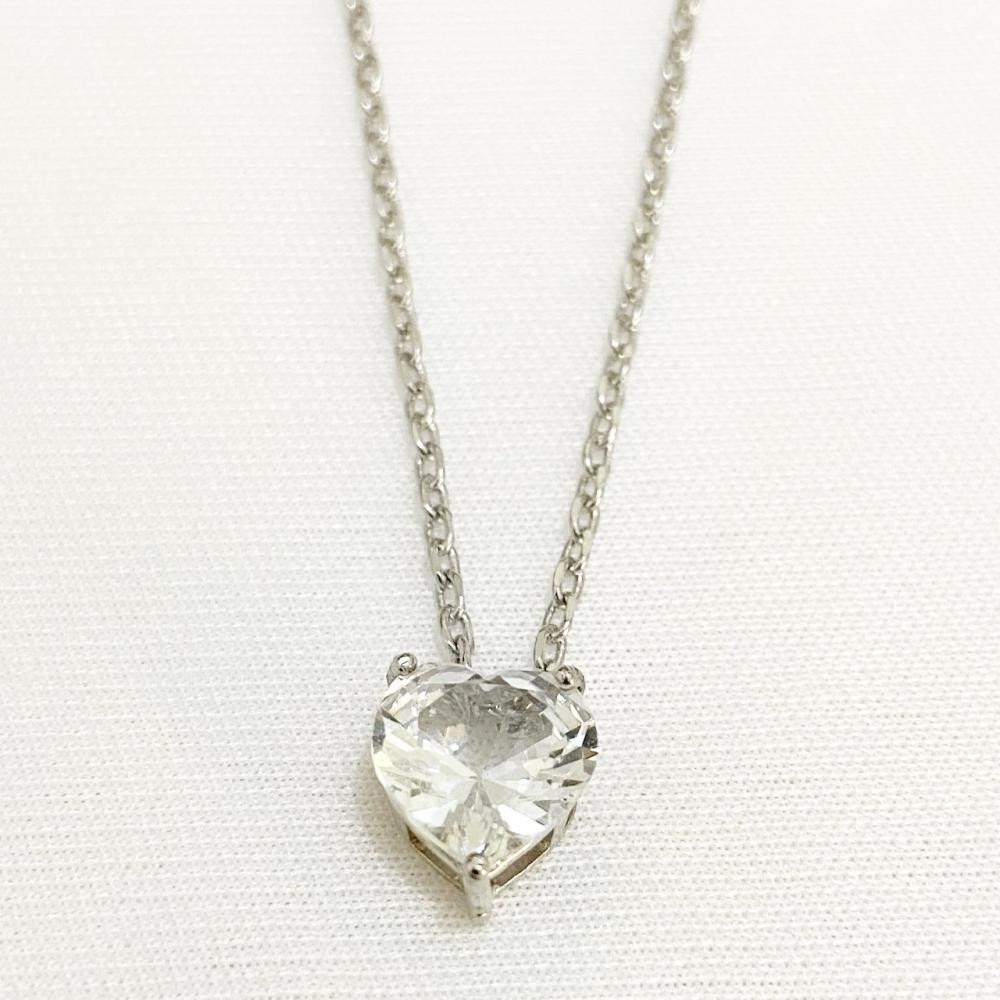 Colar com corrente de elo português diamantada e pingente de coração com zircônia cravejada na cor ródio branco prata 
