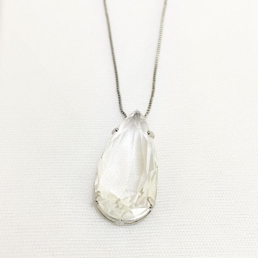 Colar com pingente de gota grande com zircônia cristal na cor ródio branco prata