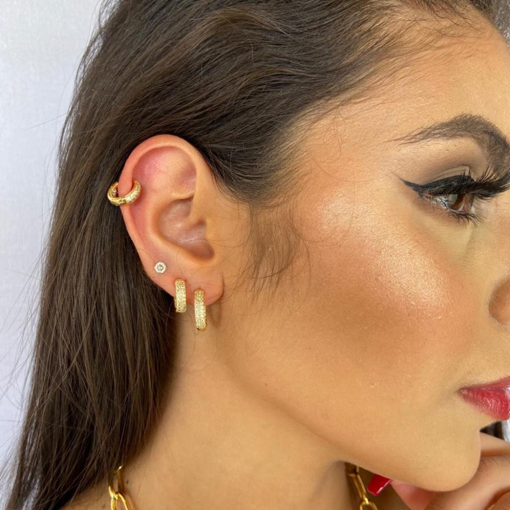 Trio de argola cravejado com zircônia por dentro e por fora folheado a ouro 18k 