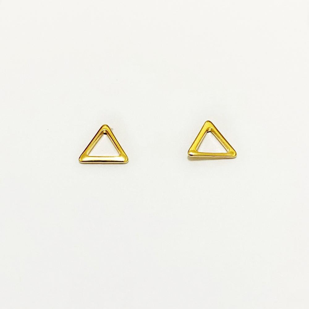 Mini brinco com formato triangular folheado a ouro 18k 