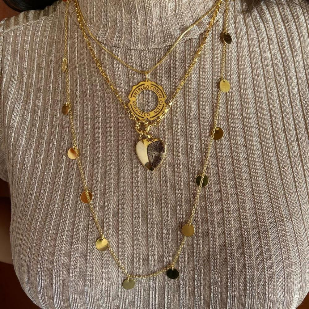Colar com pingente de mandala folheado a ouro 18k