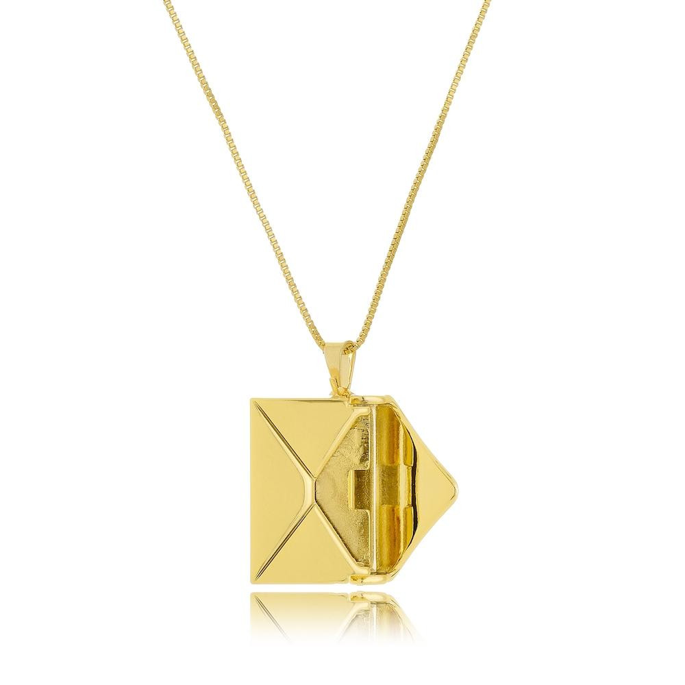 Colar relicário de carta com corrente veneziana banhado a ouro 18k 