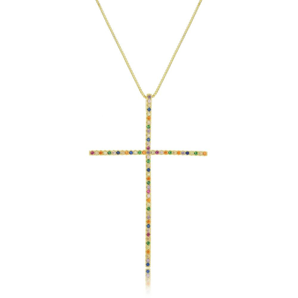 Colar com pingente de cruz com zircônia colorida folheado a ouro 18k