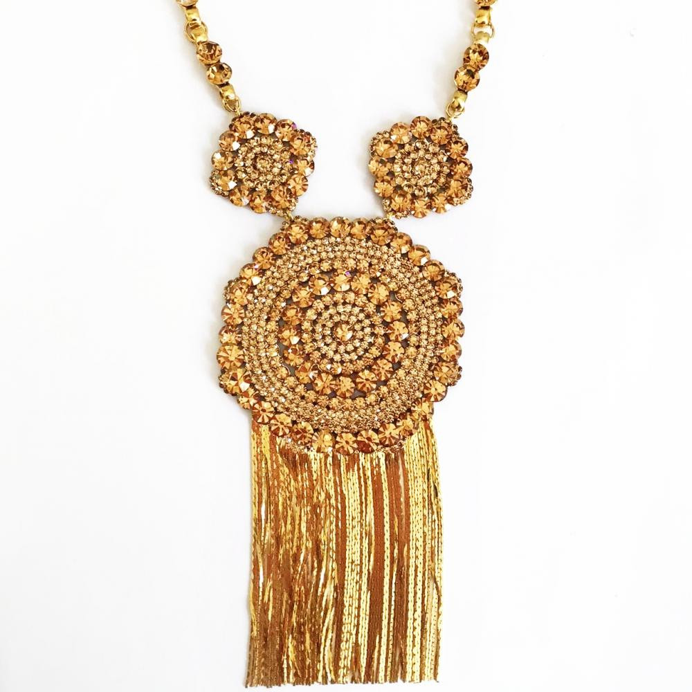 Max colar de festa com strass e franja banhado a ouro 18k 