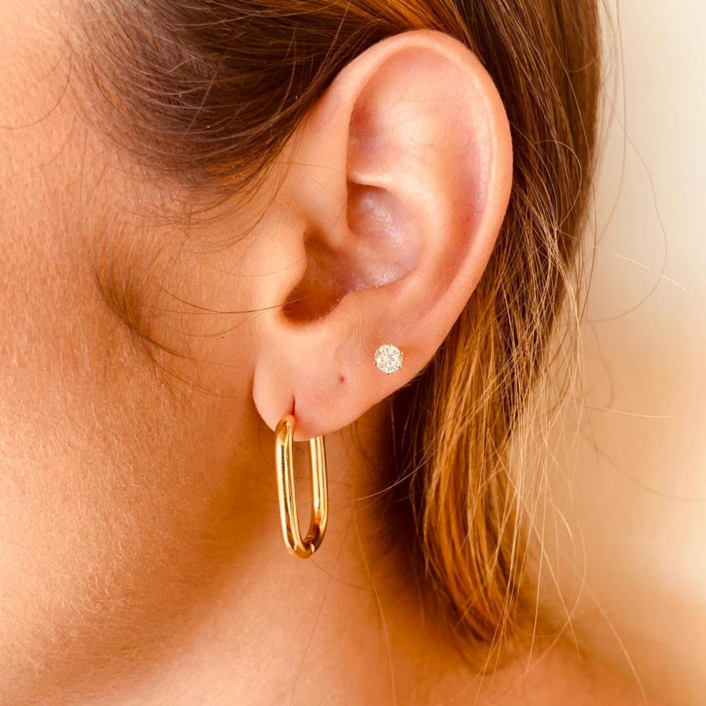  Argola com formato oval folheada a ouro 18k
