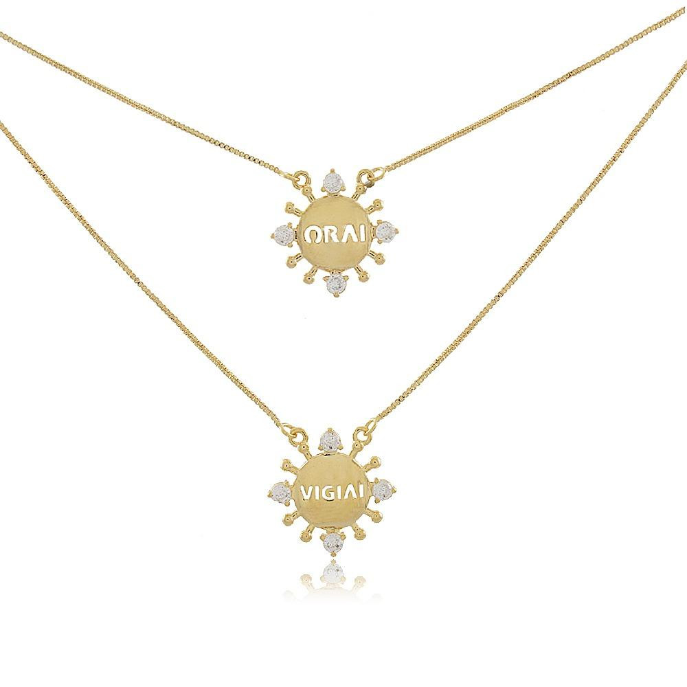 Escapulário cravejado com zircônia folheado a ouro 18k