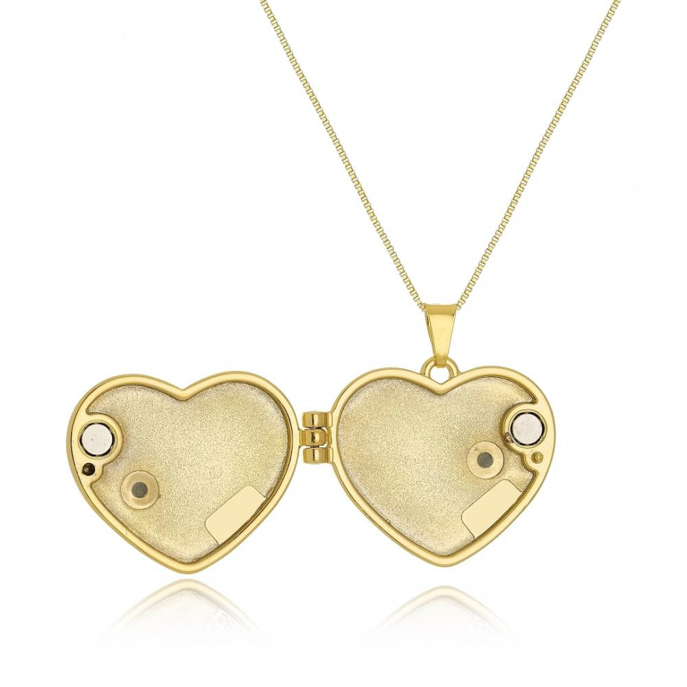 Colar com pingente de relicário em forma de coração folheado a ouro 18k