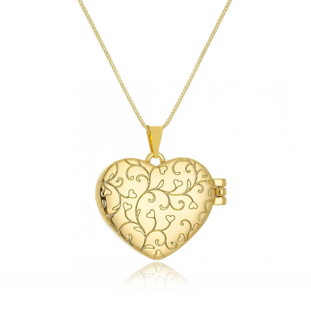 Colar com pingente de relicário em forma de coração folheado a ouro 18k