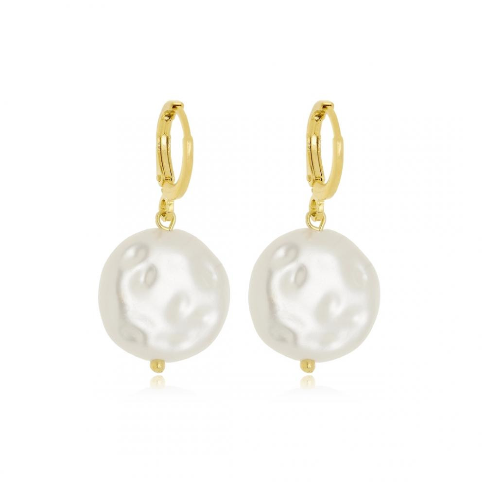Brinco argola click com pingente de madrepérola banhado a ouro 18k