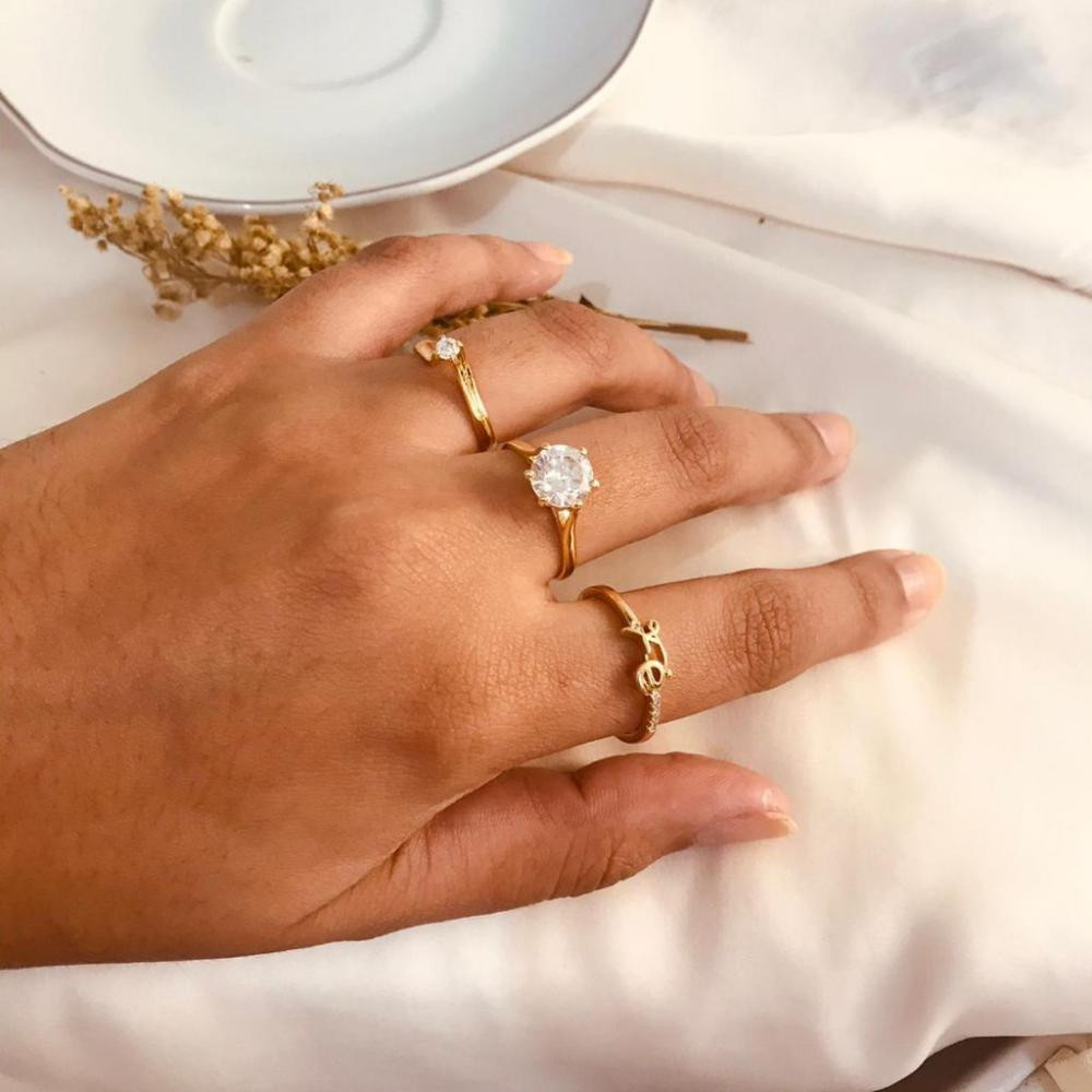 Anel com escrita de fé de falange folheado a ouro 18k