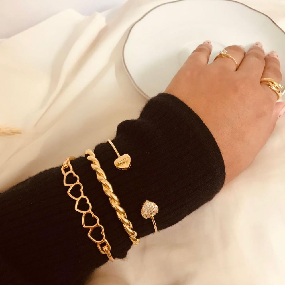 Pulseira bracelete com elo de corações folheado a ouro 17k