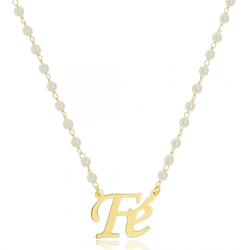 Colar de pérolas com pingente de fé folheado a ouro 18k