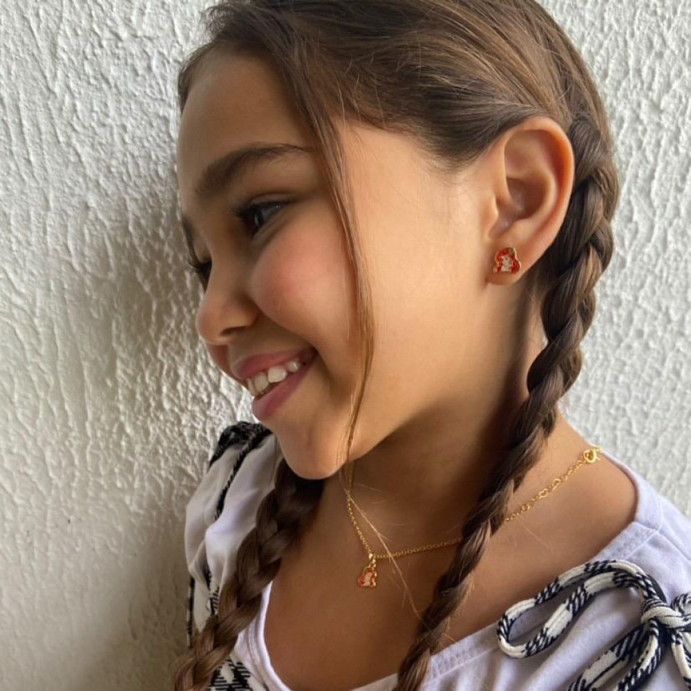 Colar infantil com pingente de princesa banhado a ouro 18k 
