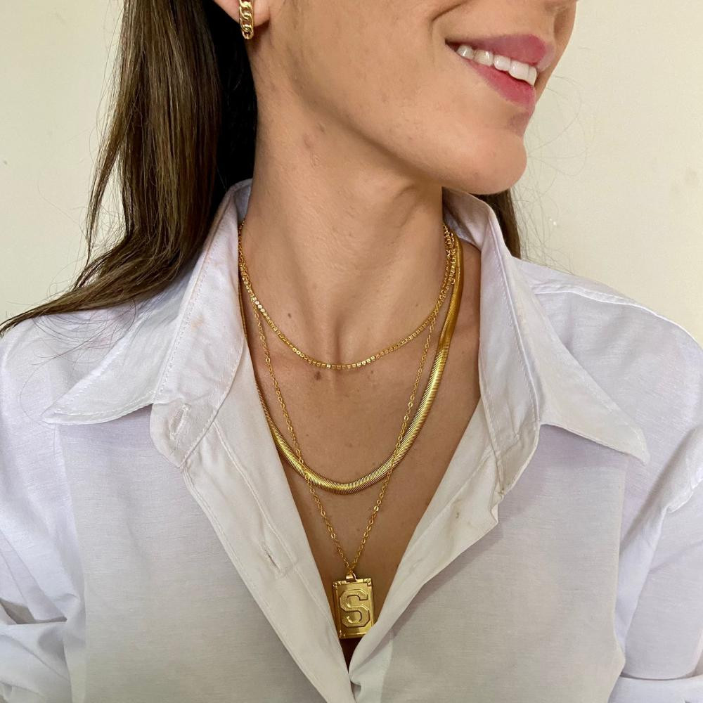 Colar Tassia de malha médio banhado a ouro 18k