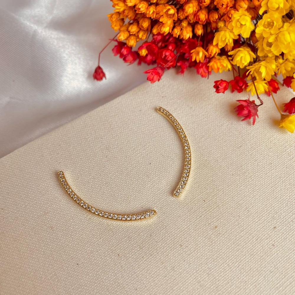 Brinco earcuff com zircônia cristal banhado a ouro 18k