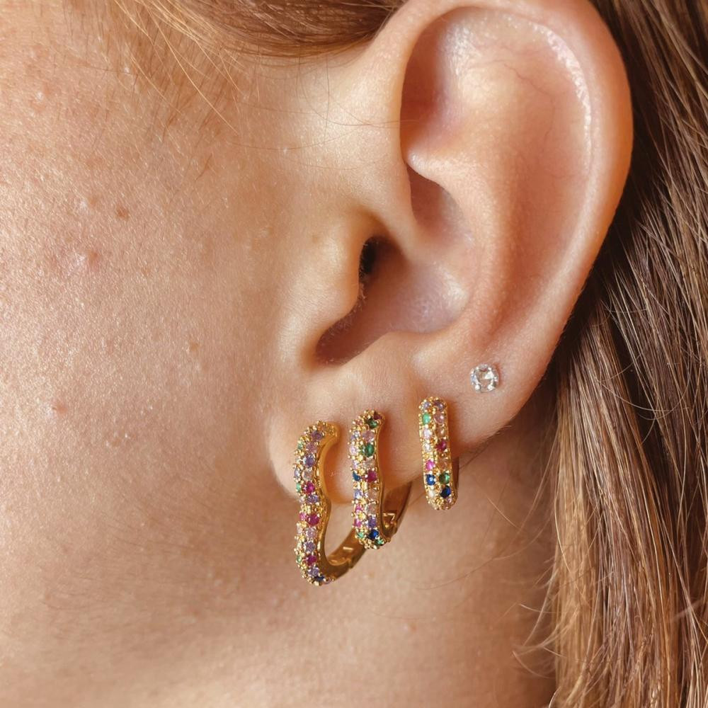 Trio de argola de coração cravejado com zircônia colorida banhado a ouro 18k 