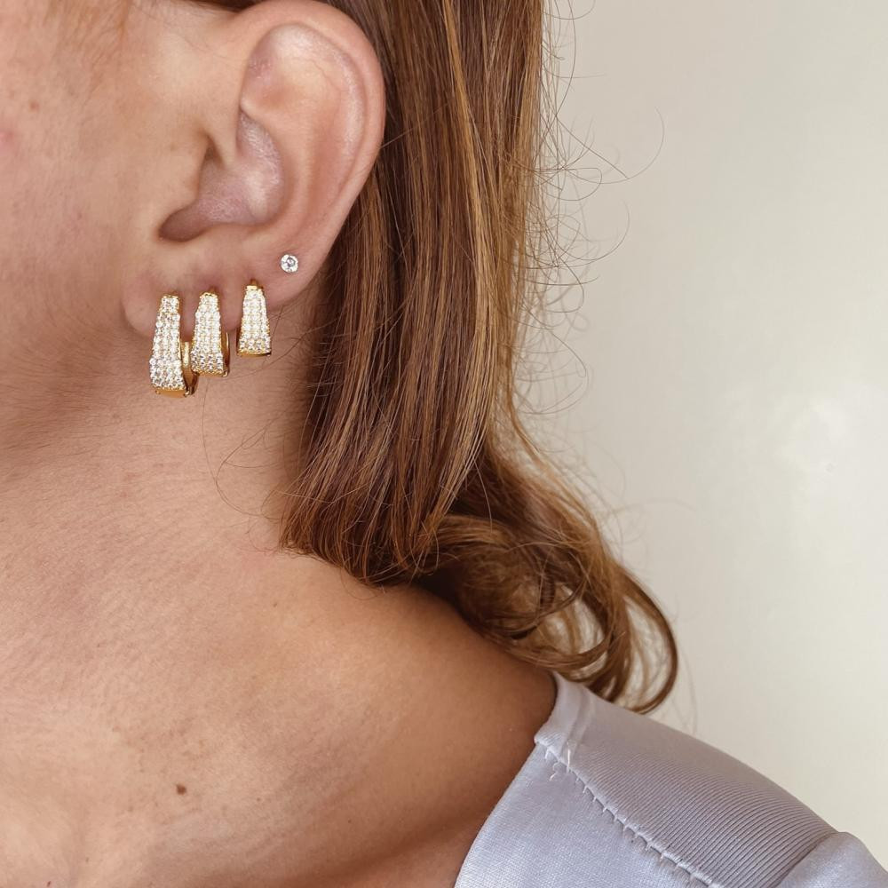 Trio de argola cravejado com zircônia cristal banhado a ouro 18k 